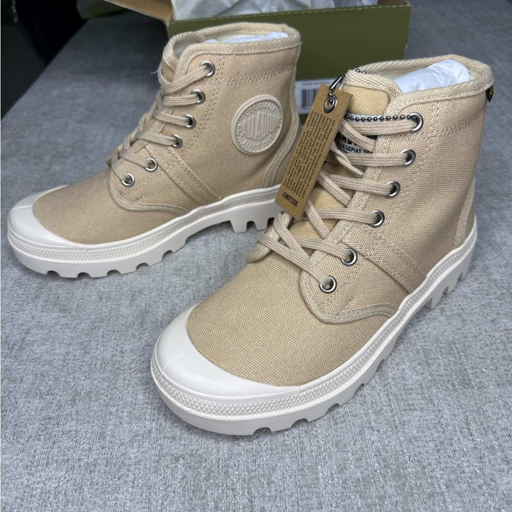 Palladium Pallabrousse Desert Boots NWT Women’s Size 5